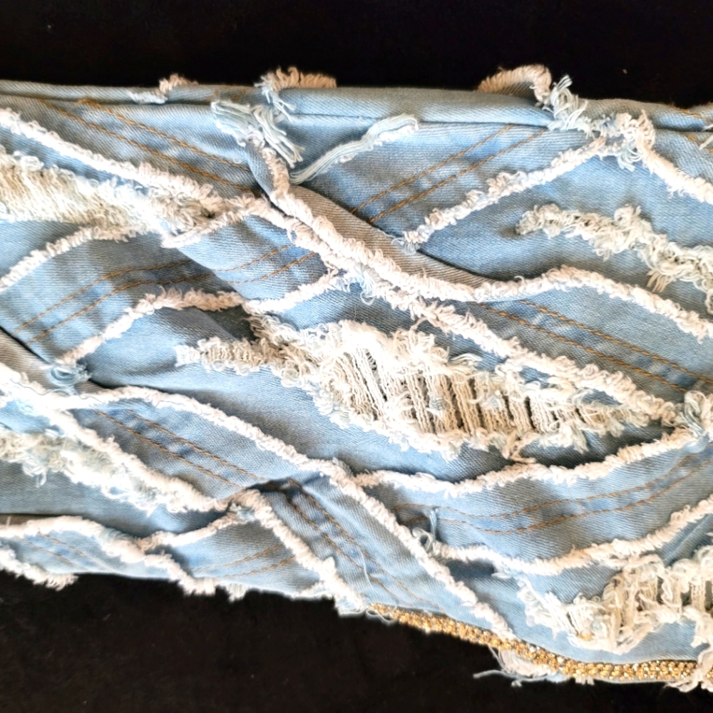 New (No Tags) Stylish Embroidered Jeans w/ Side Embellishments (Size L) - Picture 4 of 7